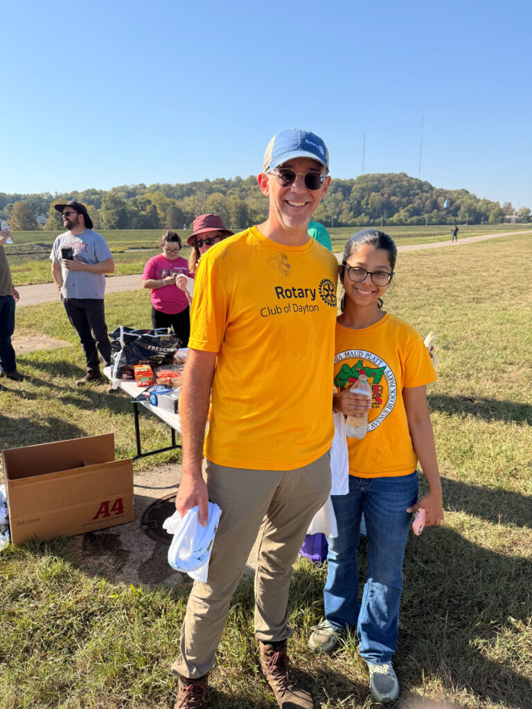 Rotarian Jason Hillard and our Inbound Youth Exchange Student, Diya, came out to help.